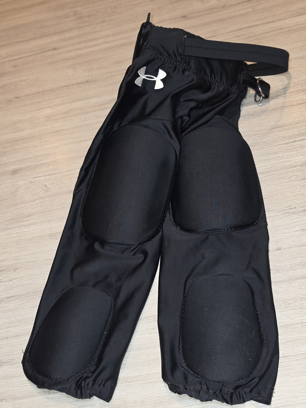 Under Armour Authentic Football Pants Black With Pads Youth Size Large C1